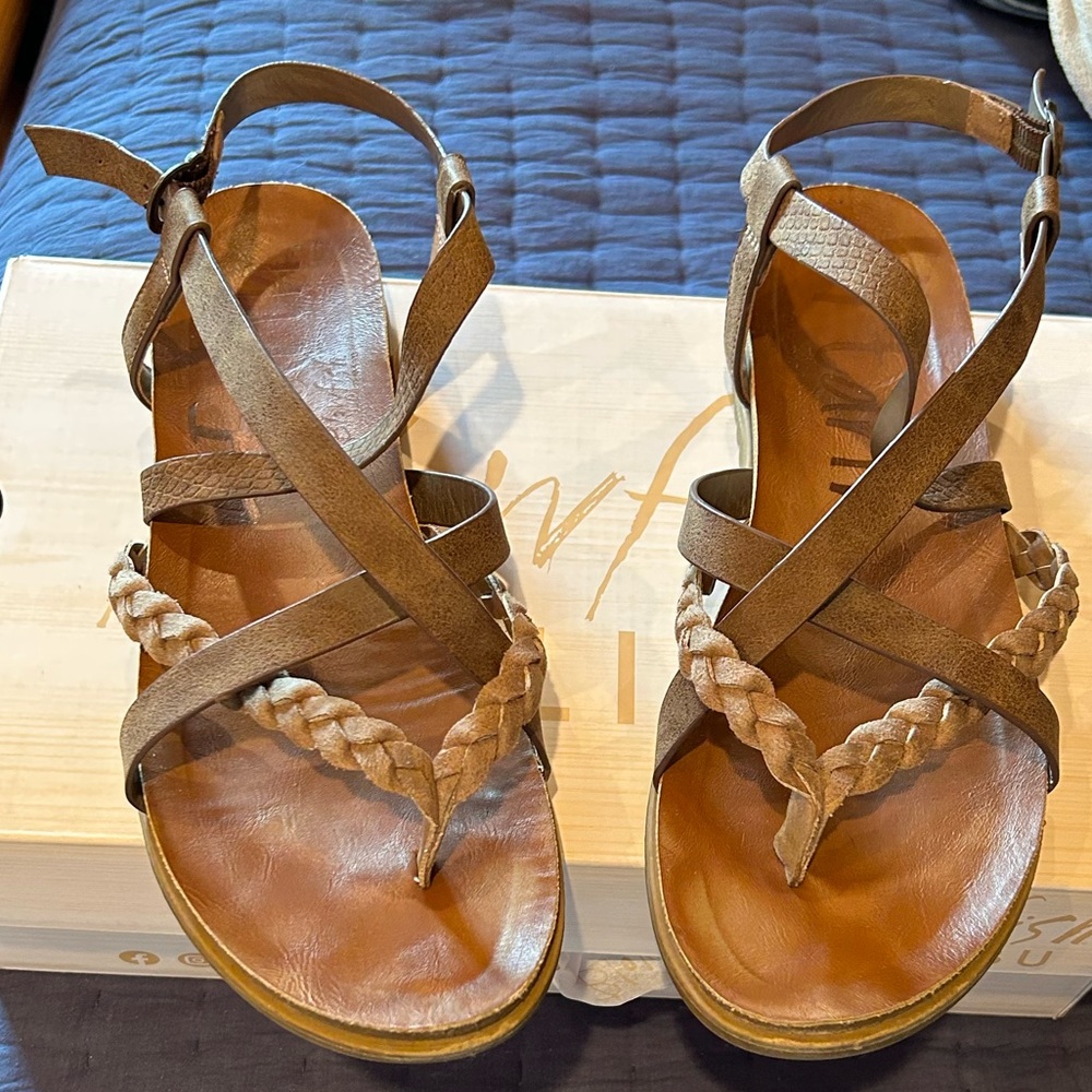 Women's Brown Strappy Sandals